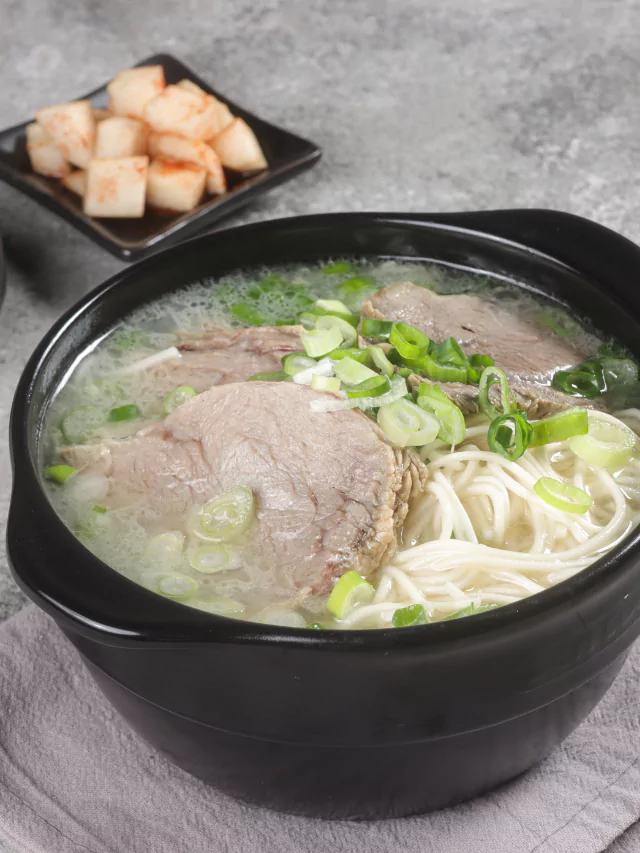 Seolleongtang (Korean Beef Bone Soup)