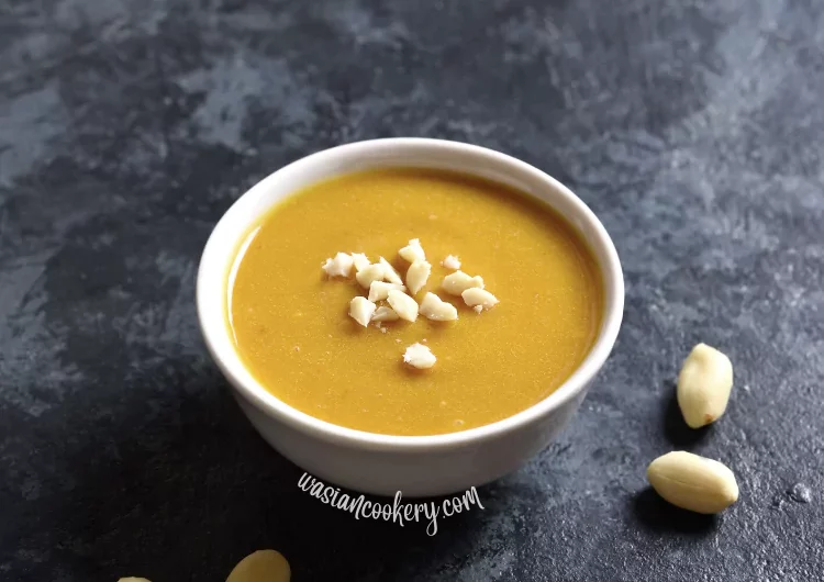 Creamy Vietnamese peanut sauce